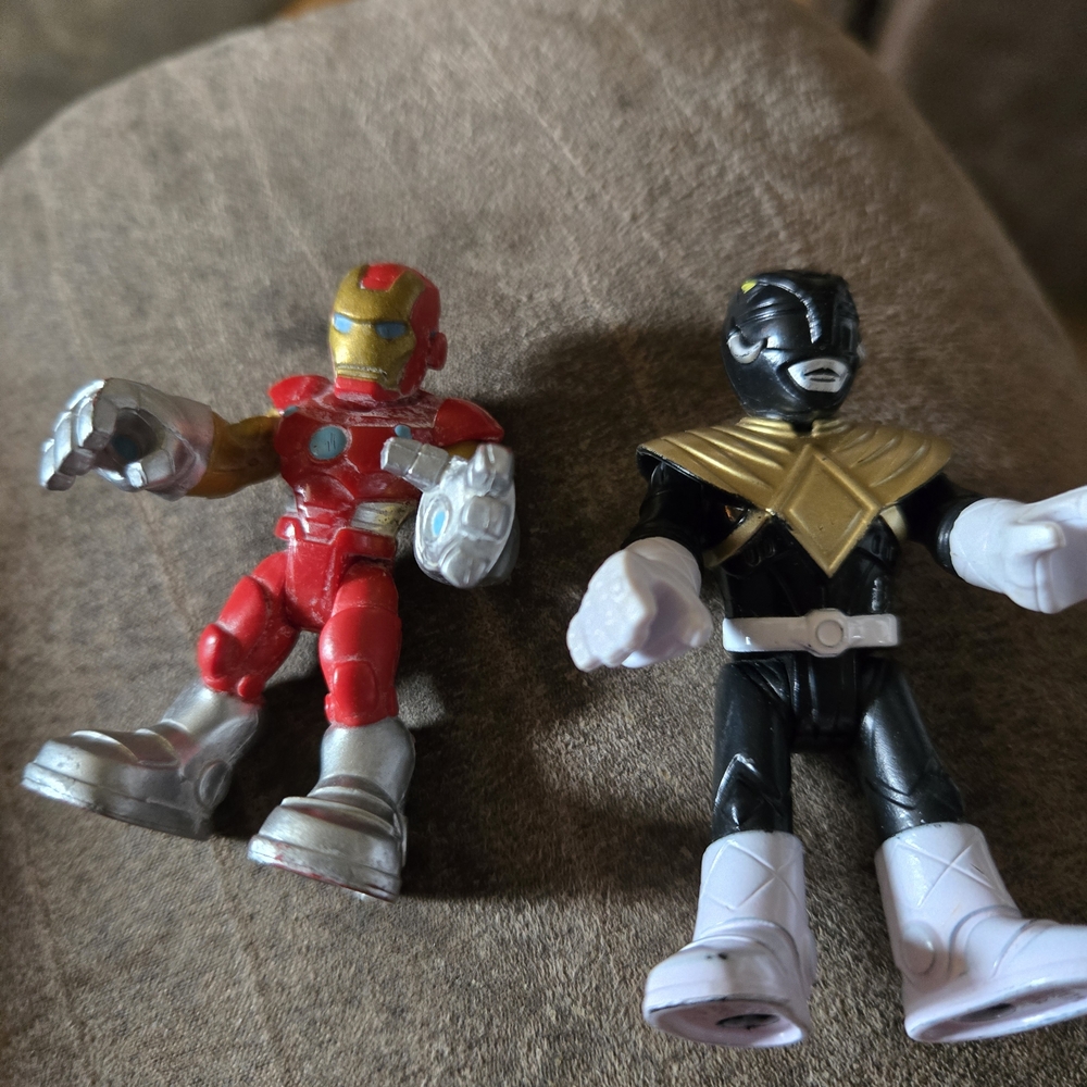 POWER RANGERS Red & Black Kids Action Figure Duo - Superhero Playset